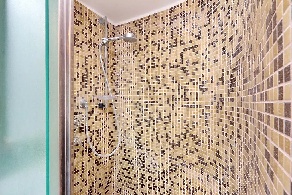 Frattina Family Romantic Superior Suite Apartament Rzym