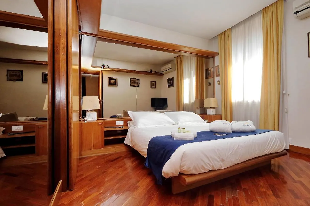 Frattina Family Romantic Superior Suite Italy