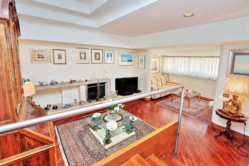 Apartment Frattina Family Romantic Superior Suite Italy