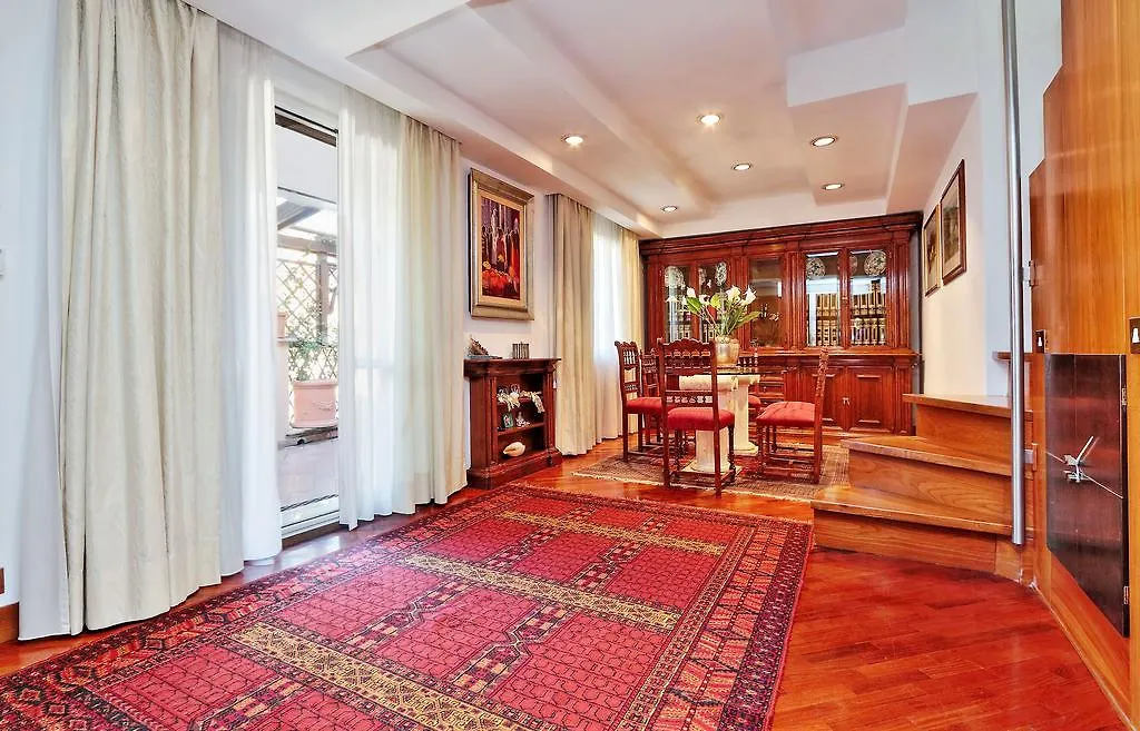 Frattina Family Romantic Superior Suite Rome