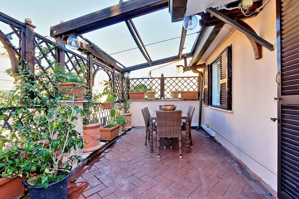 Apartment Frattina Family Romantic Superior Suite Italy